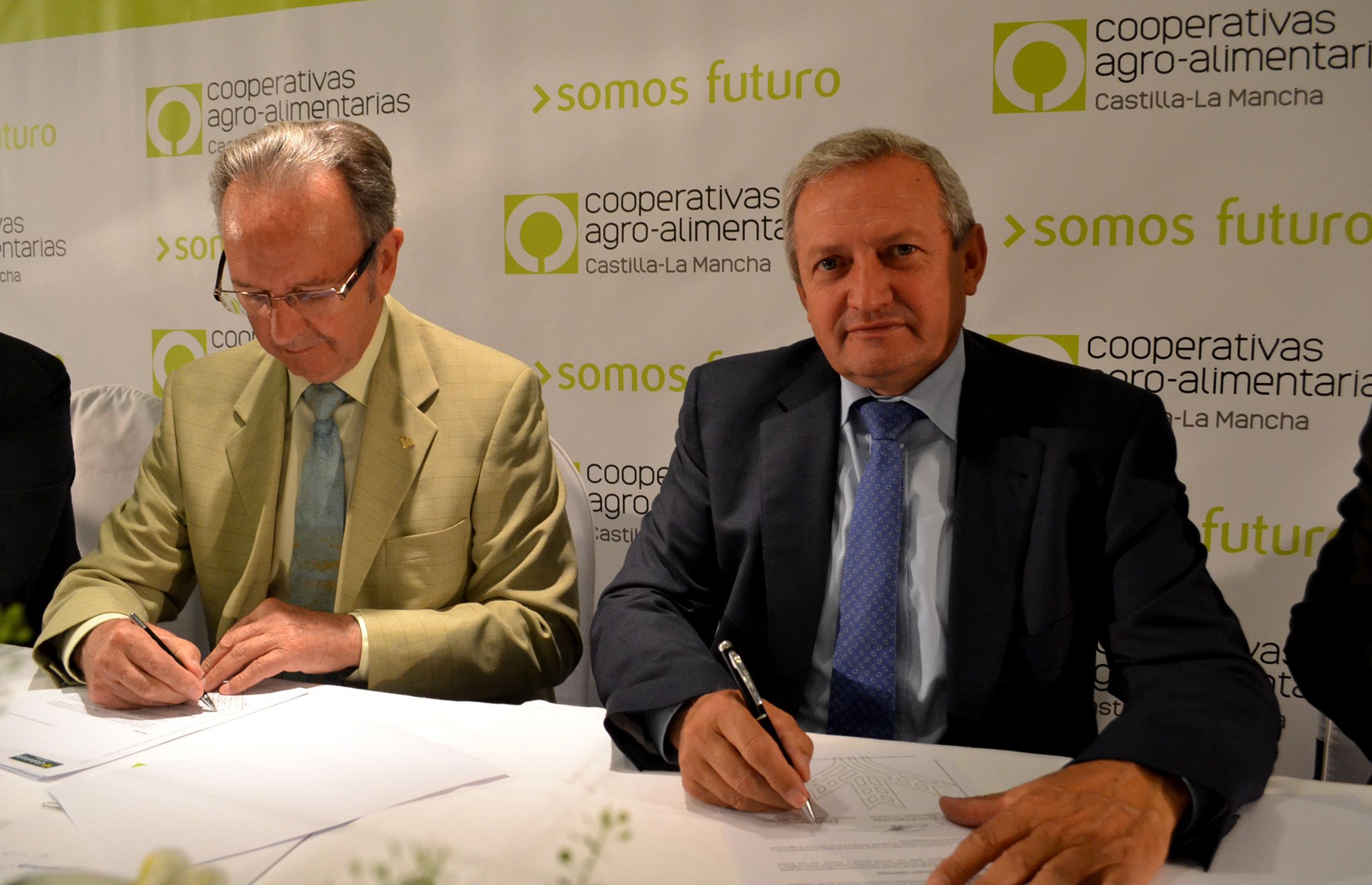 Firma convenio Globalcaja