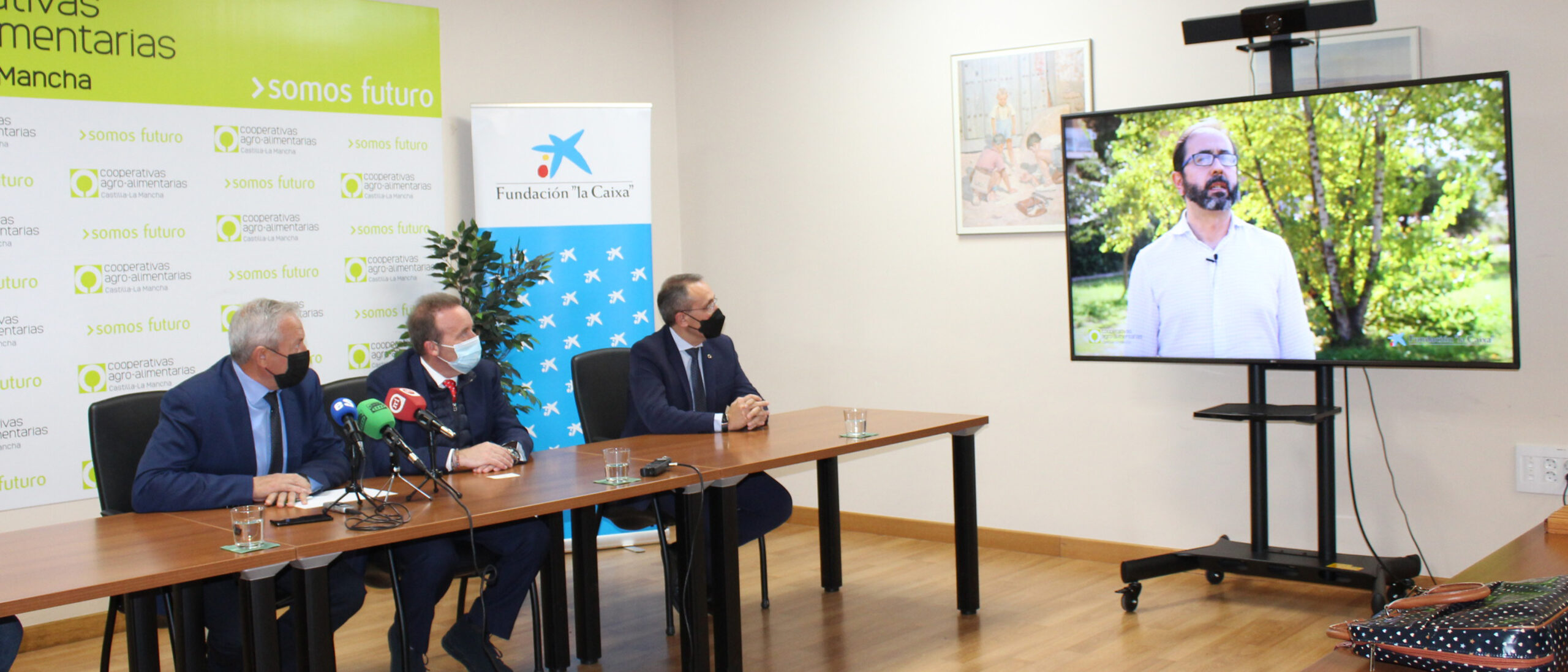 Cooperativas Agro-alimentarias Castilla-La Mancha, Fundación “la Caixa” y CaixaBank, unidos por la alimentación saludable a través de la divulgación
