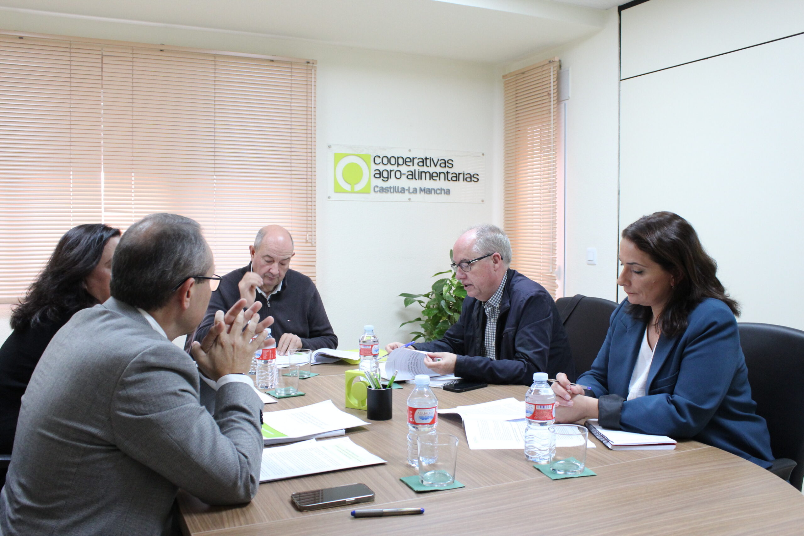Cooperativas Agro-alimentarias traslada al PSOE de Castilla-La Mancha sus propuestas para mejorar la agricultura de la región