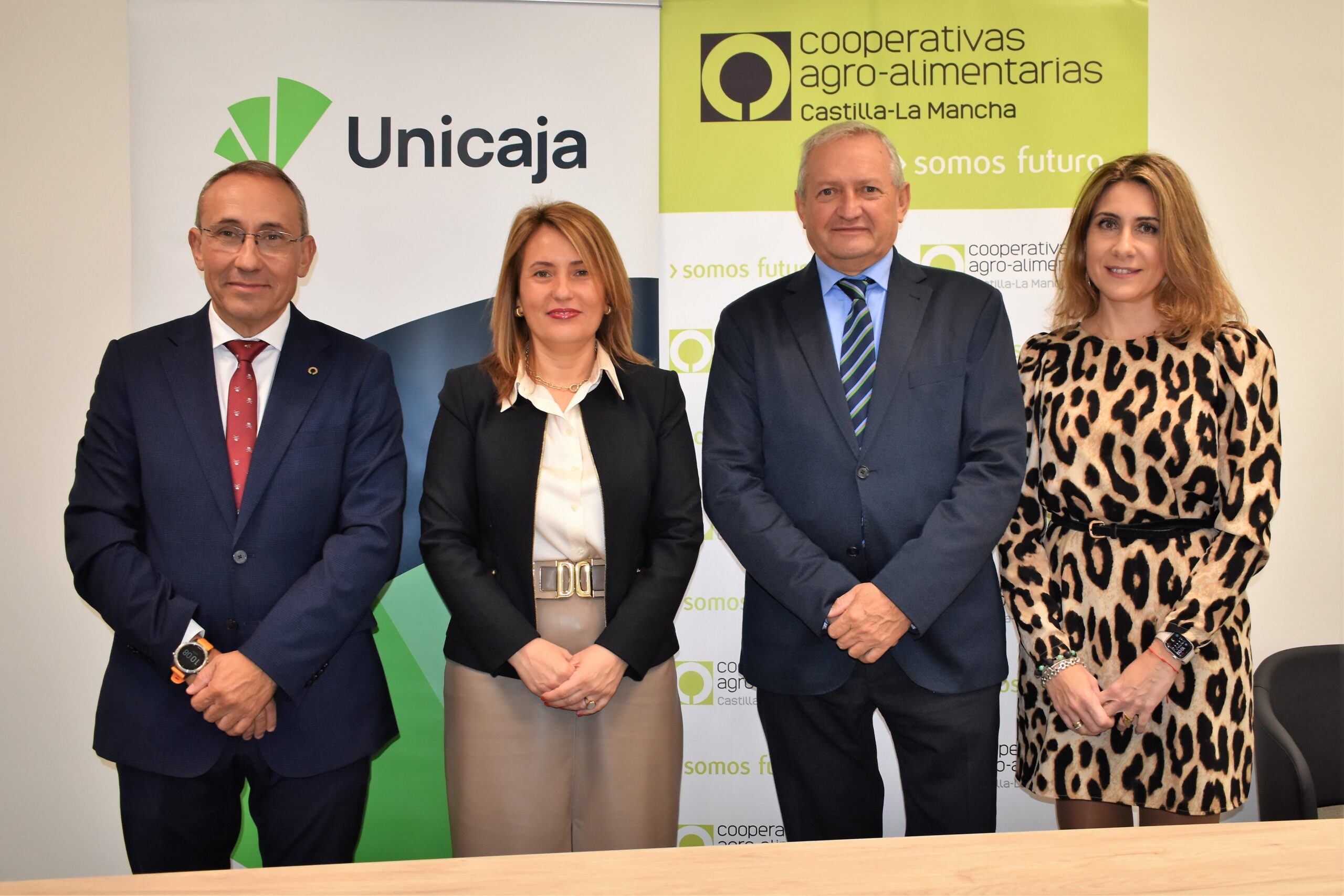 Unicaja y Cooperativas Agro-alimentarias Castilla-La Mancha refuerzan su colaboración con un nuevo convenio