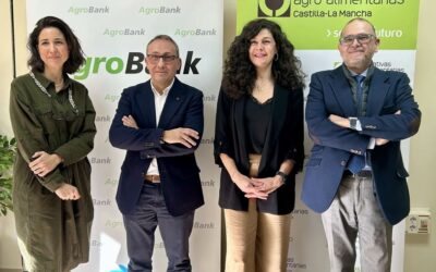 Cooperativas Agro-alimentarias de Castilla-La Mancha y CaixaBank renuevan su colaboración para impulsar la incorporación de jóvenes al campo y explicar las novedades de la PAC 2025